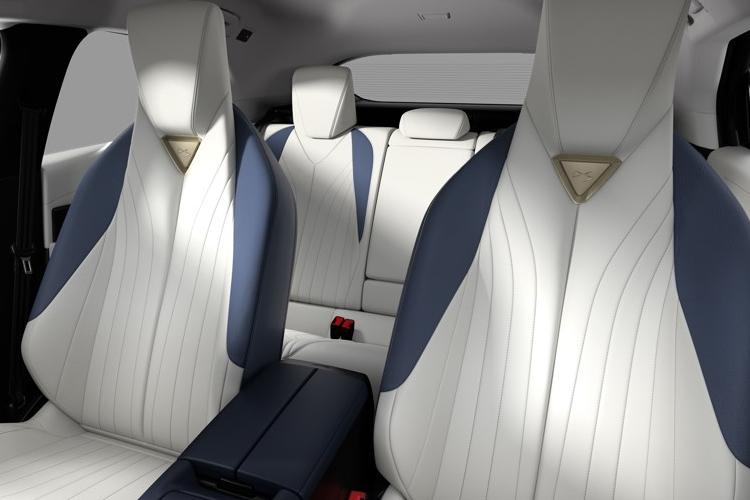 3946698 191kW Etoile 74kWh 5dr Auto