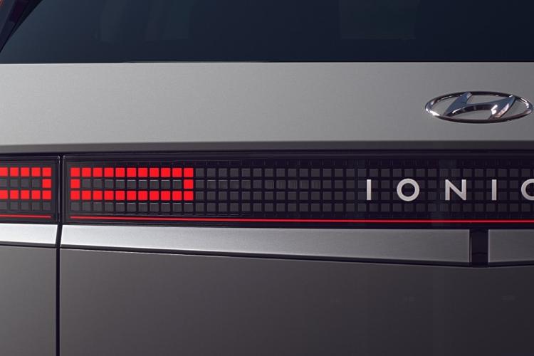 2882940 239kW Namsan Edition 77 kWh 5dr AWD Auto