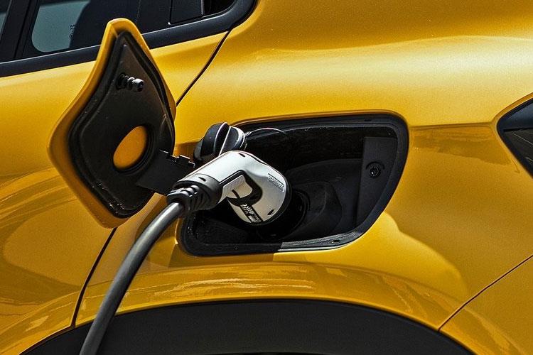 4060956 115kW Summit 54kWh 5dr Auto