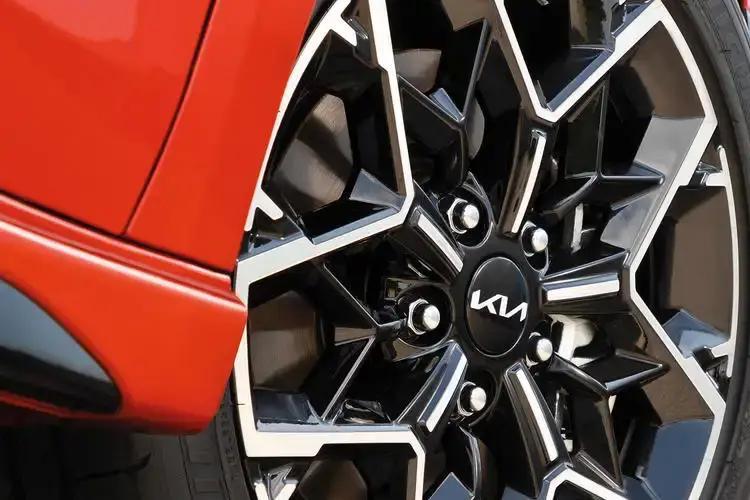 4060972 1.5T GDi ISG 138 2 5dr