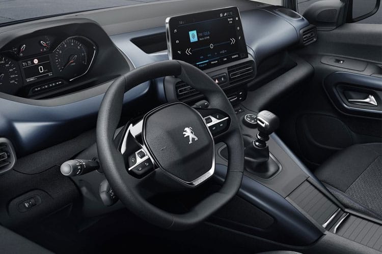 3867279 100kW Allure 50kWh 5dr Auto