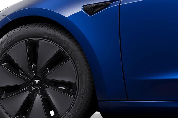 3749996 Long Range AWD 4dr Auto