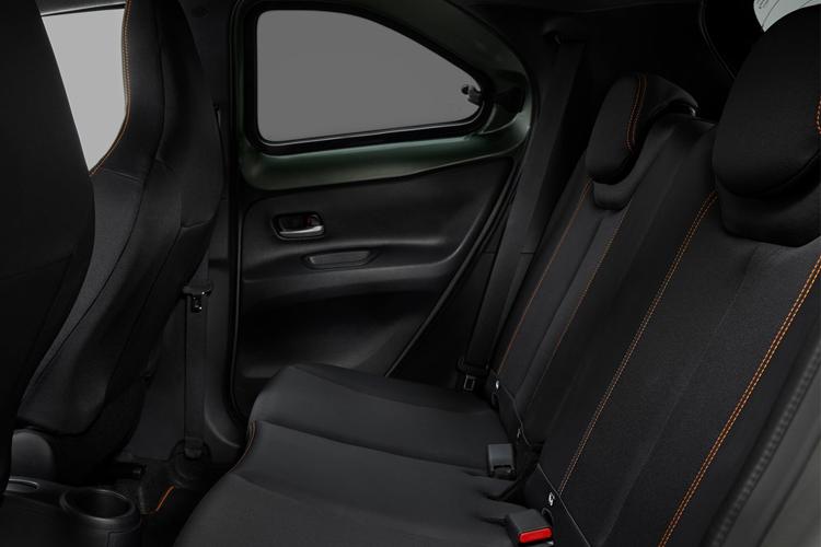 3938139 1.0 VVT-i JBL Edition 5dr