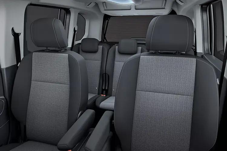 3979037 100kW Family Long 50kWh 5dr Auto