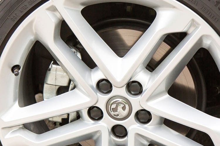 3979108 1.2 Turbo SRi Premium 5dr