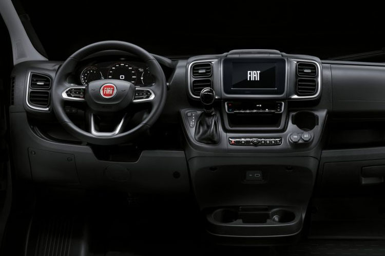 3943383 200kW 110kWh H2 Van Auto