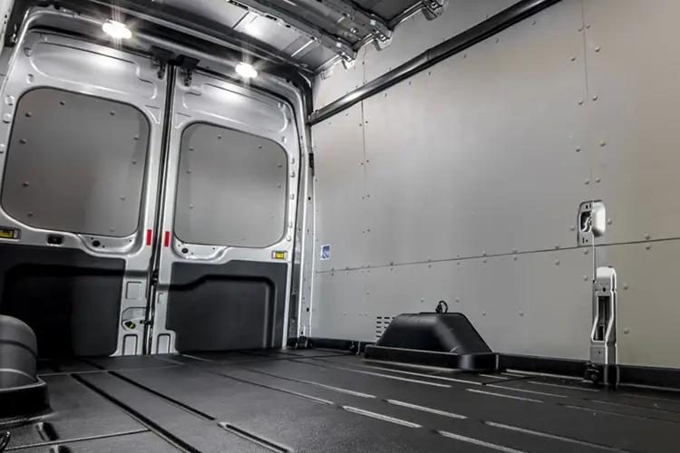 3779689 2.0 EcoBlue 130ps H3 Leader Van Auto [8S] [DAP]