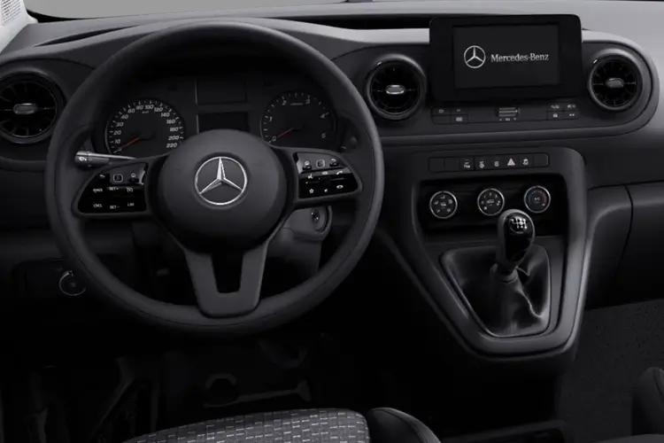3875304 90kW 45kWh Pro Van Auto