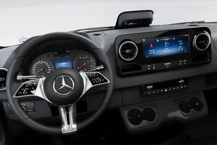 3958074 3.5t H2 30th Anniversary Van 9G-Tronic