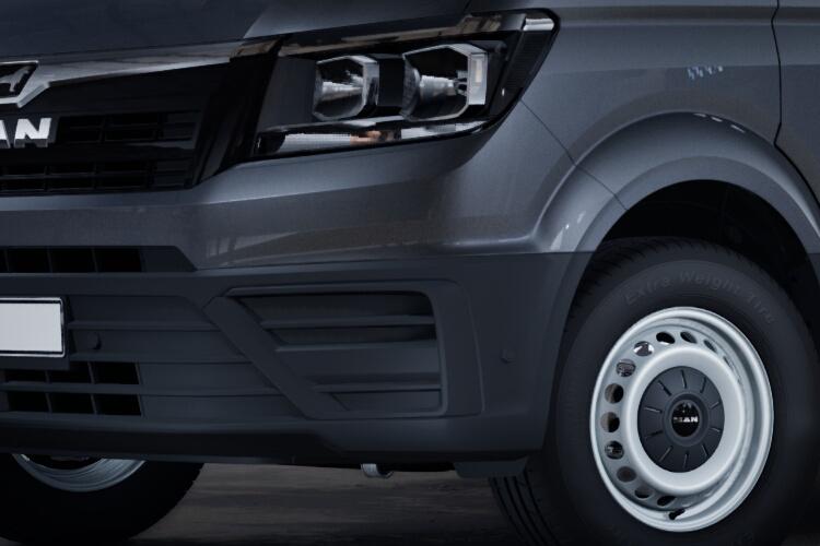 3979470 140 Lion XS Van