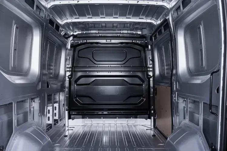 3943527 105kW 87kWh Acenta Dropside Auto