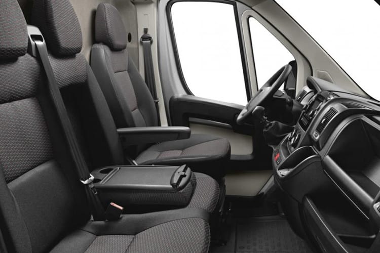 3781387 2.2 BlueHDi 140 H2 Van Professional