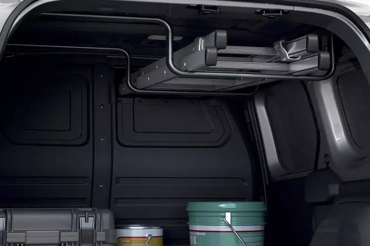 3735798 ML19 Blue dCi 95 Extra Van