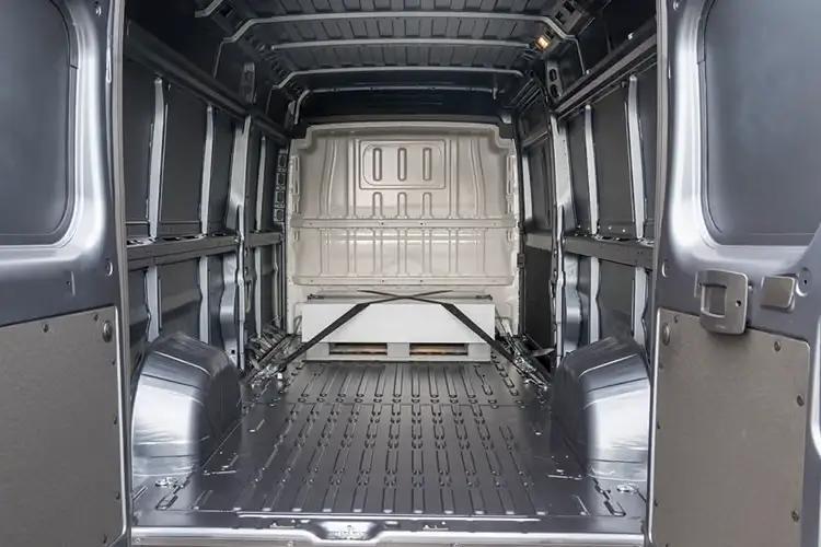 3943237 2.2 Turbo D 140 Chassis Cab Prime